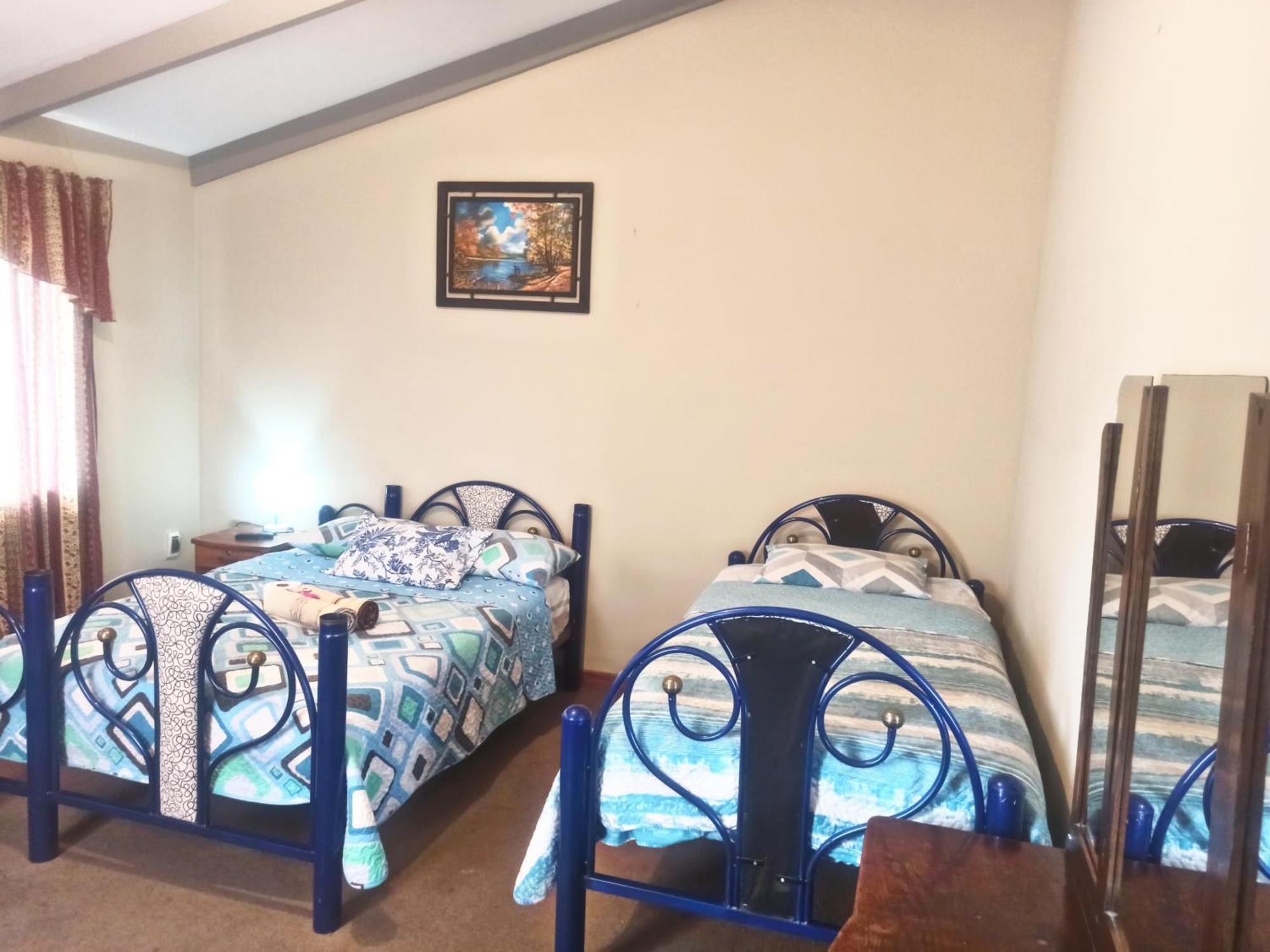Residencial Moroni - Alojamiento En Cochabamba Bed & Breakfast Exterior photo