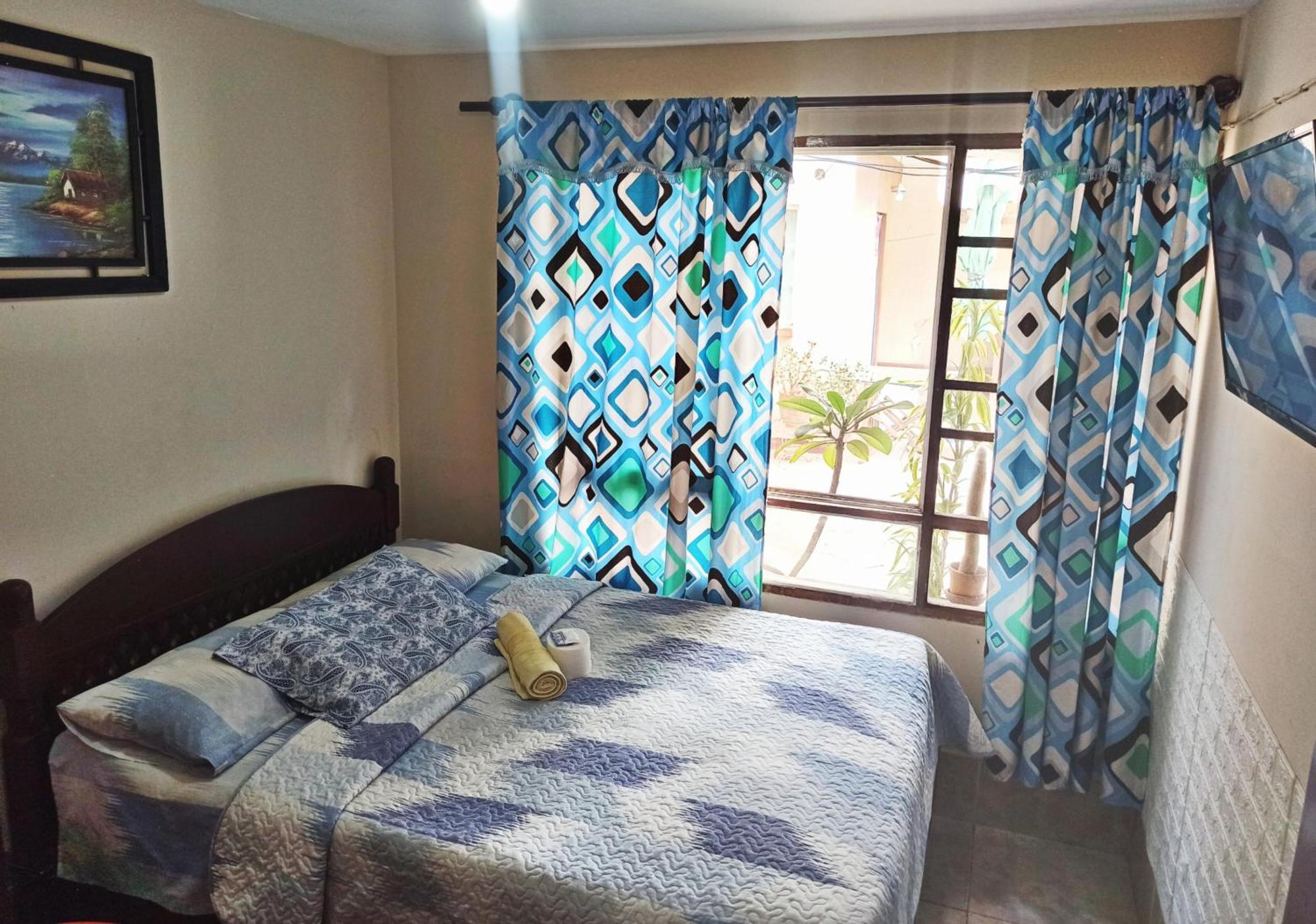 Residencial Moroni - Alojamiento En Cochabamba Bed & Breakfast Exterior photo